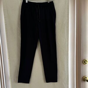 Lululemon Athletica Cropped Pants